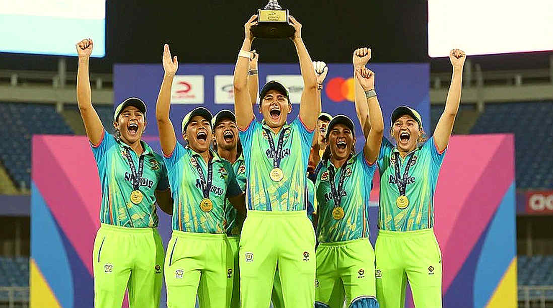 পলের পাঁচ উইকেট আর ভারতের ভেঙে পড়া তাড়া: সিরিজ ২-২, হায়দরাবাদে এক সন্ধ্যার পাঠ